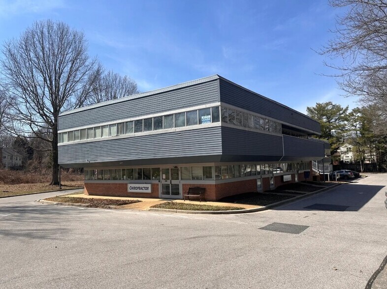 530 College Pky, Annapolis, MD à vendre - Photo du bâtiment - Image 2 de 5