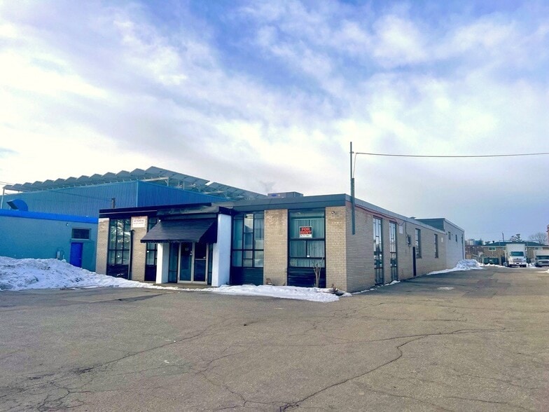 184 Milvan Dr, Toronto, ON for lease - Building Photo - Image 3 of 4