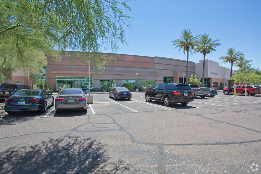 8945 S Harl Ave, Tempe, AZ à louer - Photo du bâtiment - Image 2 de 6