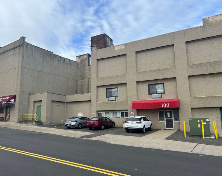100-118 Congress St, Bridgeport, CT for sale - Building Photo - Image 2 of 9