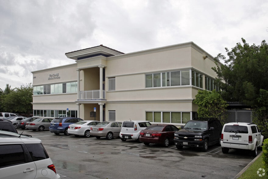11801 SW 90th St, Miami, FL for sale - Primary Photo - Image 1 of 5