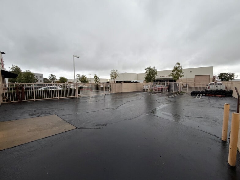 26911 Vista Terr., Lake Forest, CA for sale - Building Photo - Image 3 of 15