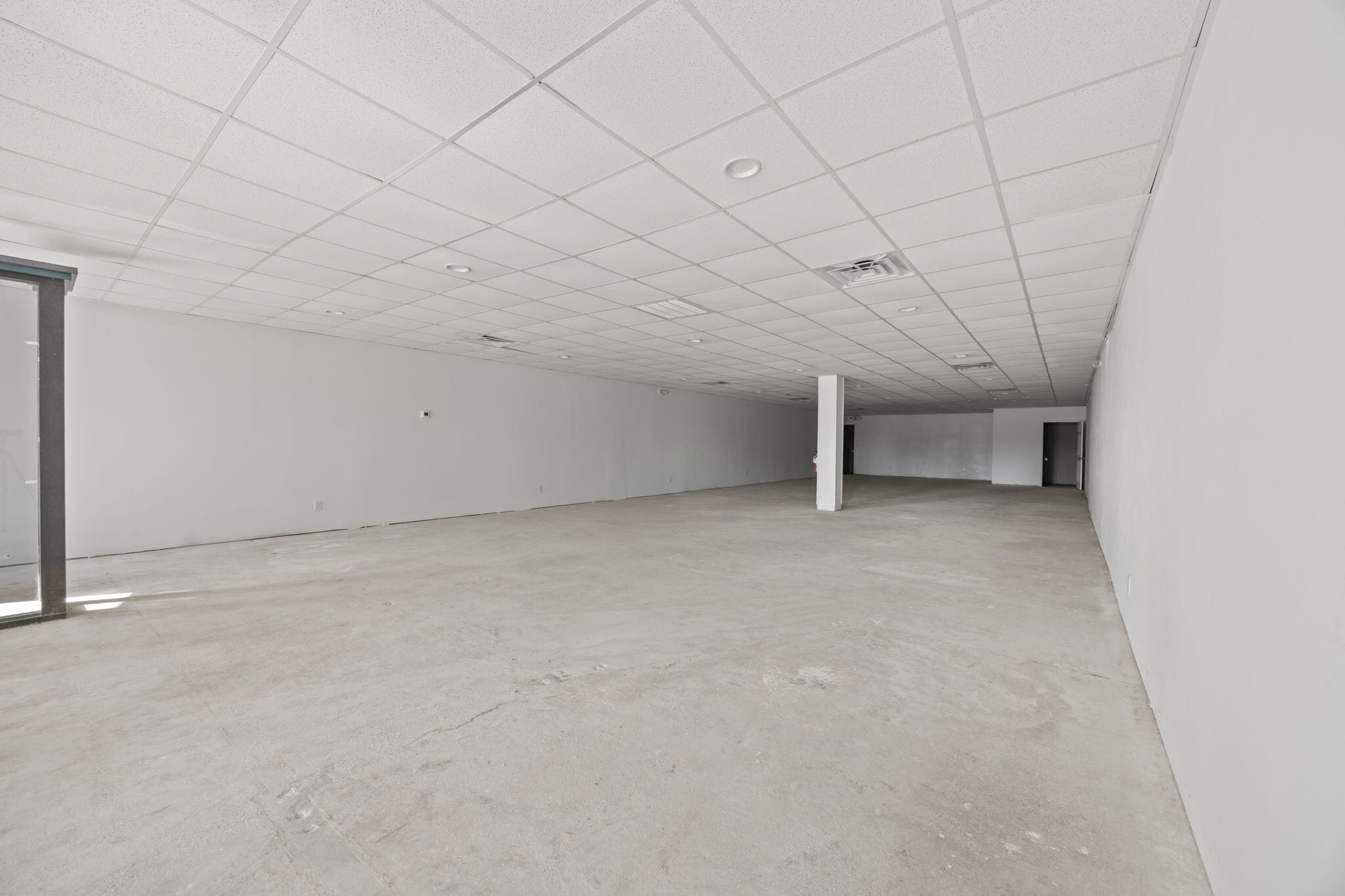 301 Plaza Dr, Greenville, NC for lease Interior Photo- Image 1 of 6