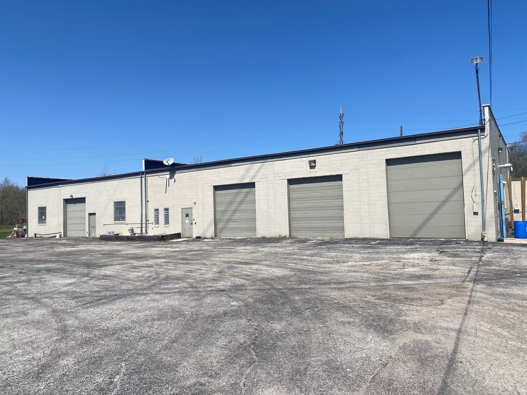 6333 N Teutonia Ave, Milwaukee, WI for lease Building Photo- Image 1 of 10