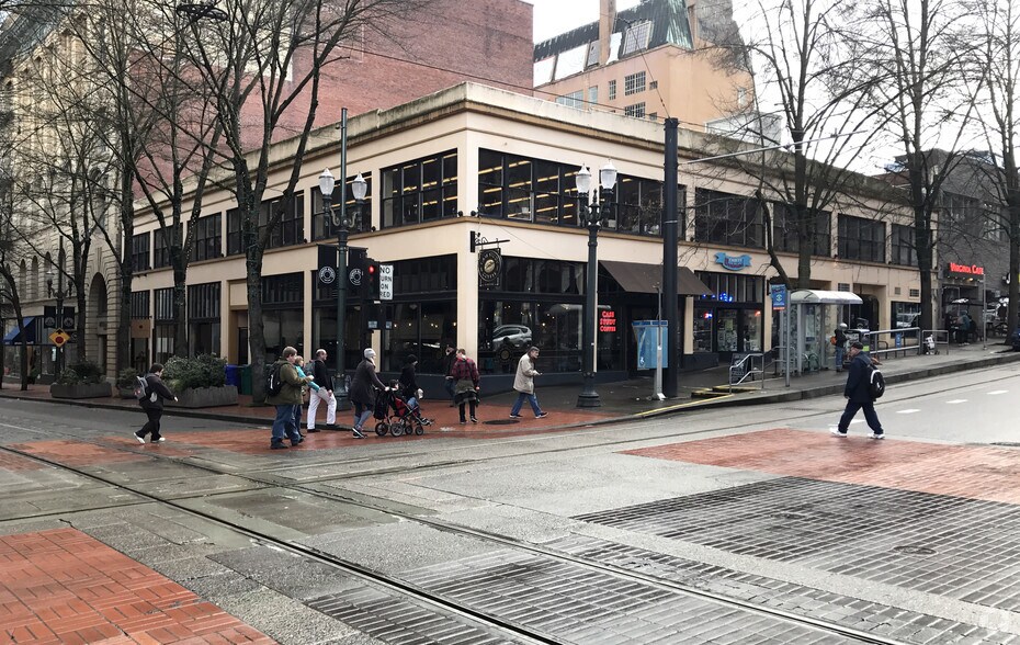 922 Yamhill Ave, Portland, OR à louer - Photo du bâtiment - Image 2 de 11