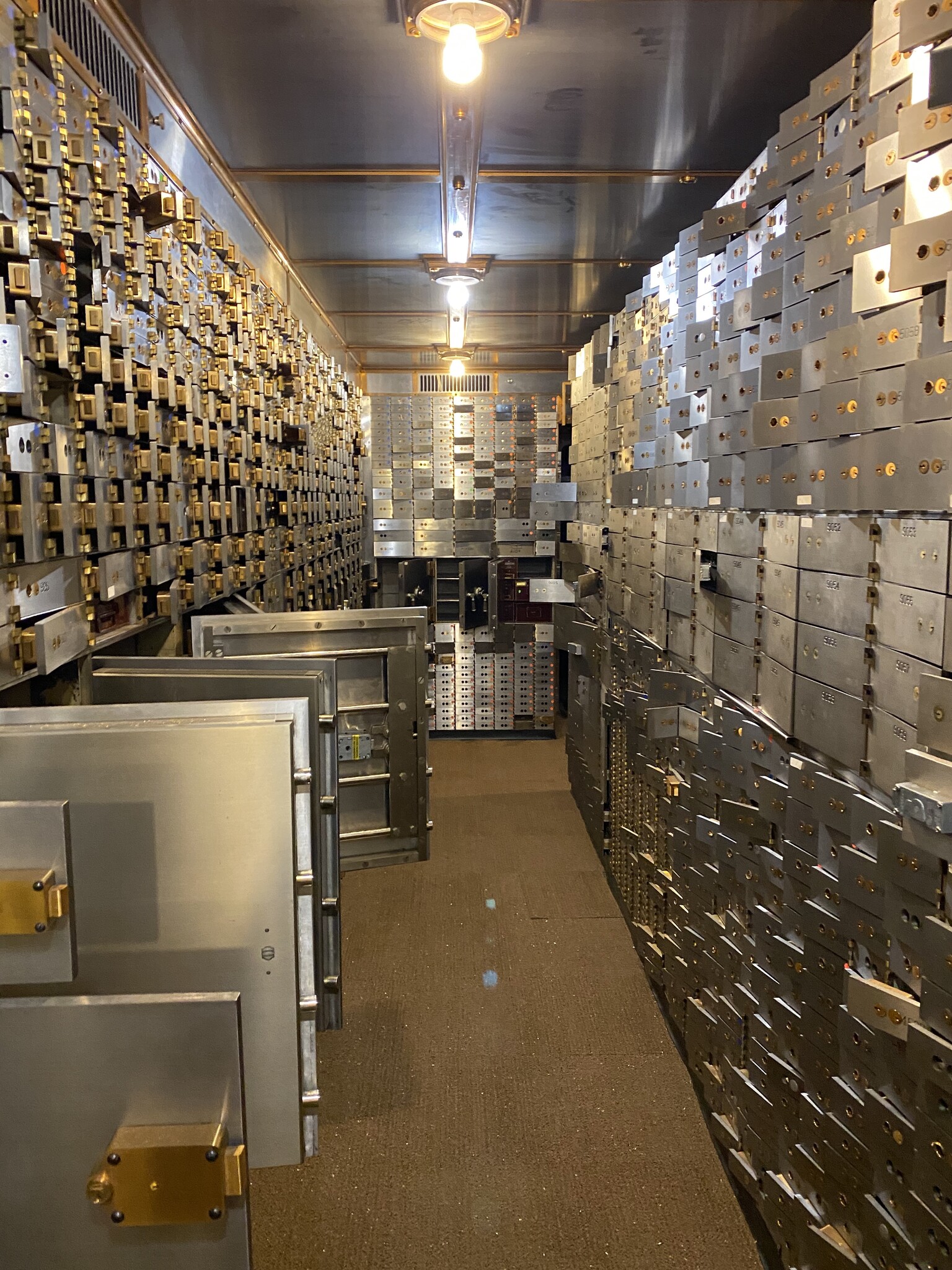 5522 6th Ave, Kenosha, WI for sale Interior Photo- Image 1 of 4