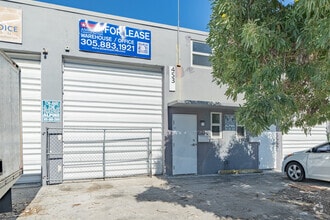 653 W 27th St, Hialeah, FL for lease Building Photo- Image 2 of 6