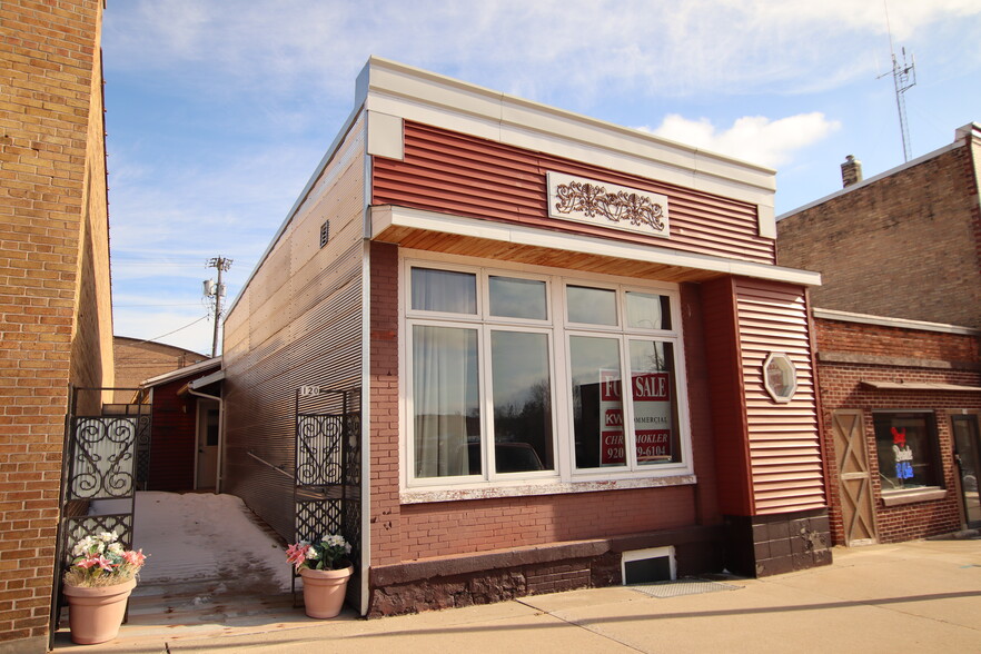 1001 N Main St, Oshkosh, WI for sale - Building Photo - Image 1 of 1