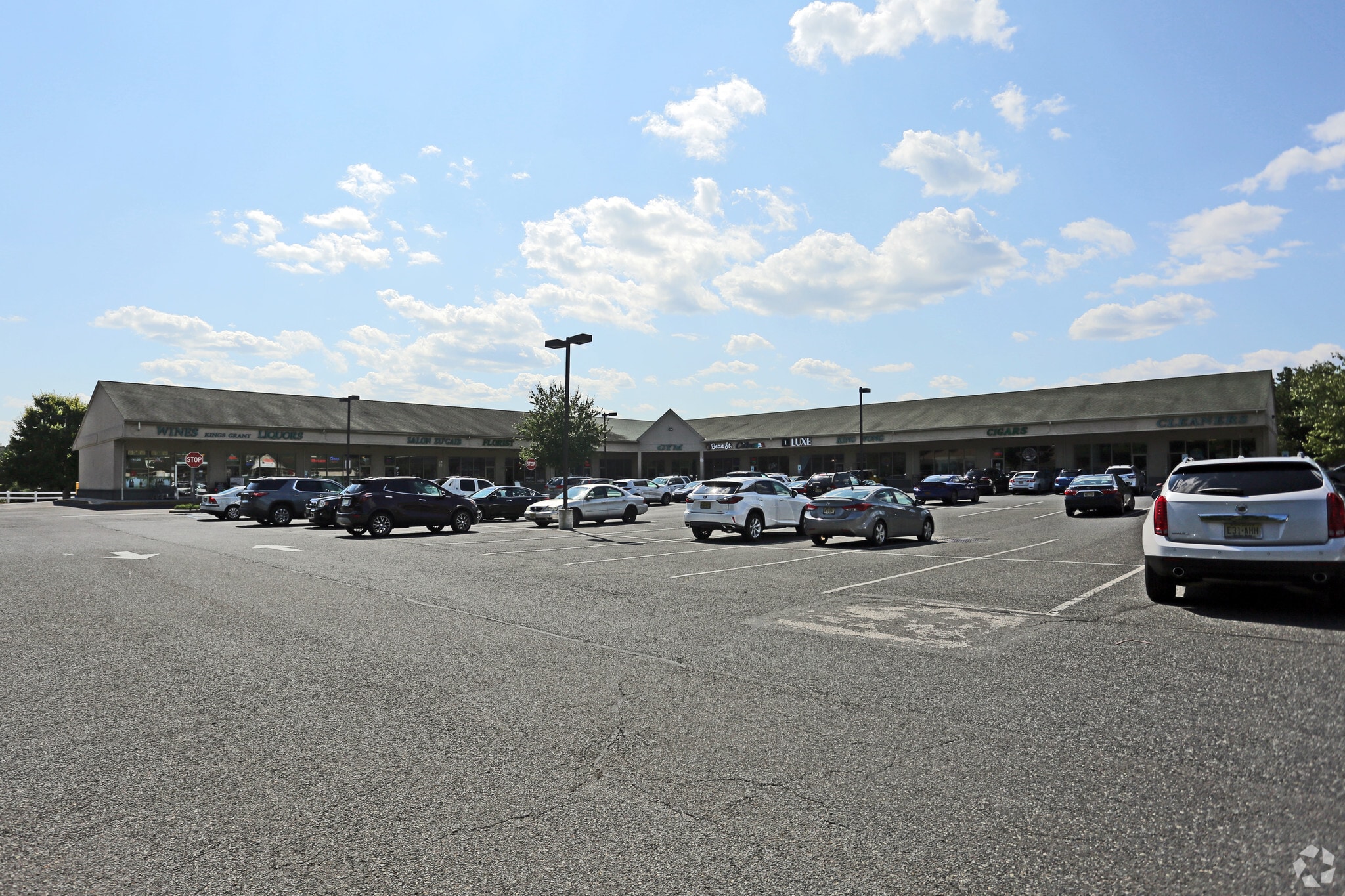 101-137 Merchants Way, Marlton, NJ for lease Primary Photo- Image 1 of 2