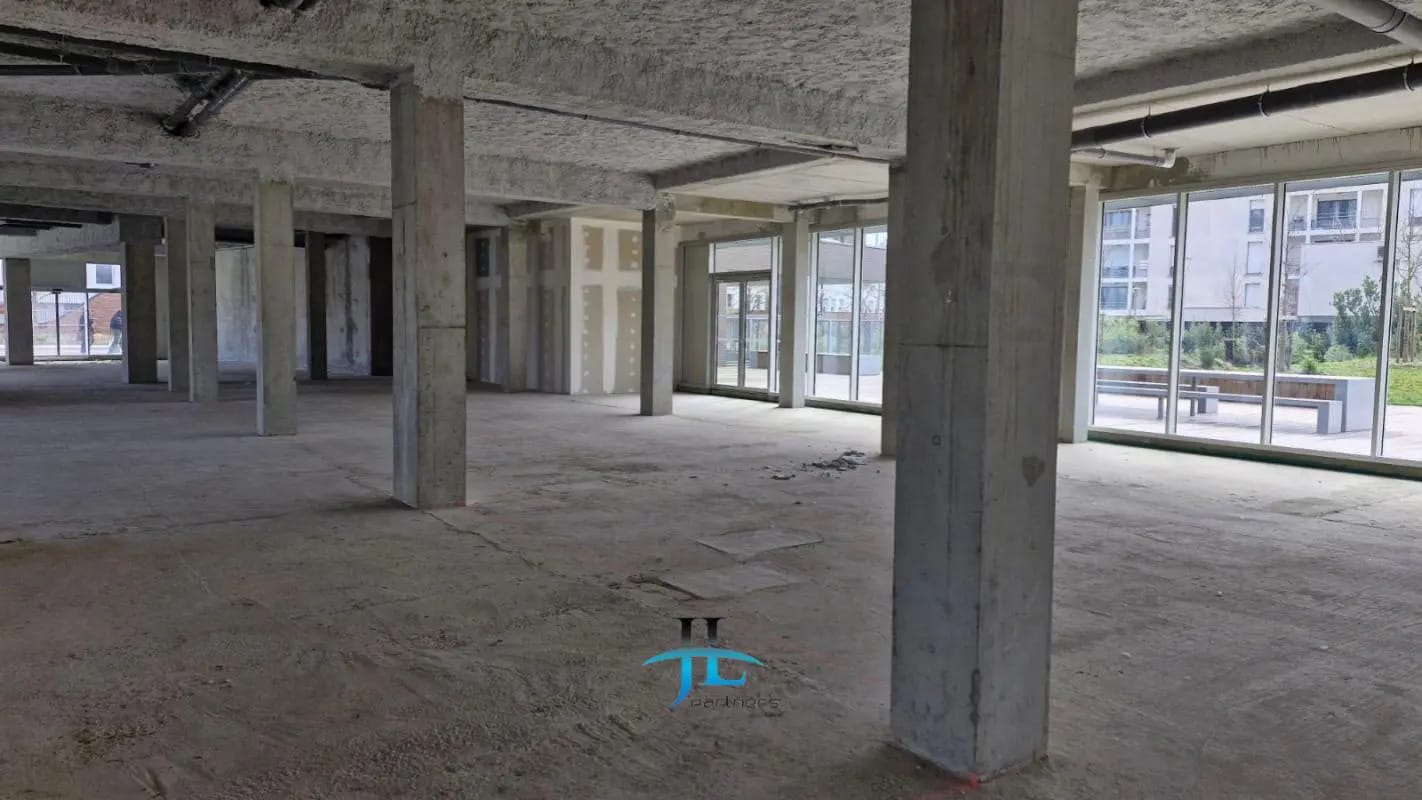 Commerce de détail dans Bordeaux à louer Photo intérieure- Image 1 de 3