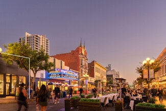 Plus de détails pour 657 5th Ave, San Diego, CA - Commerce de détail à louer