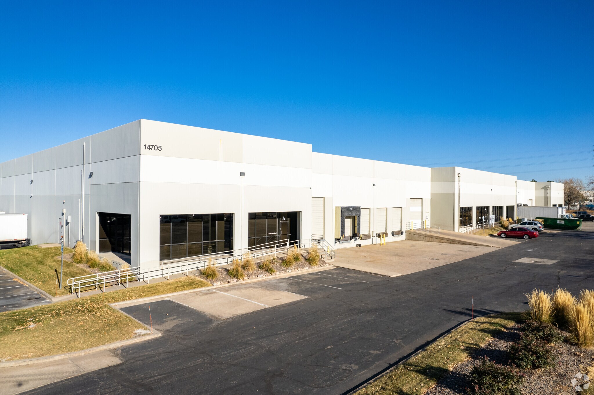 14509 E 33rd Pl, Aurora, CO for lease Primary Photo- Image 1 of 8