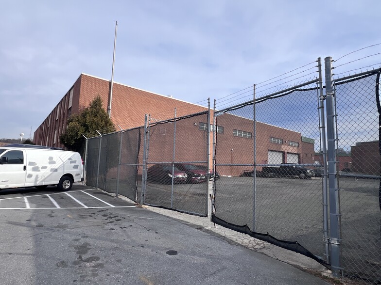 5000 Frolich Ln, Hyattsville, MD for sale - Building Photo - Image 2 of 4