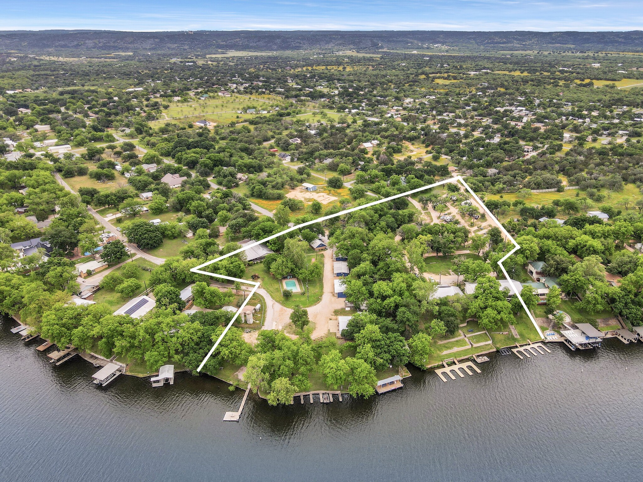 408 Clen Oak Pky, Burnet, TX for sale Primary Photo- Image 1 of 18