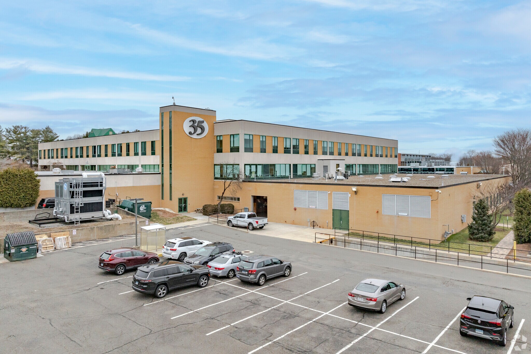 35 Nutmeg Dr, Trumbull, CT for lease Building Photo- Image 1 of 19