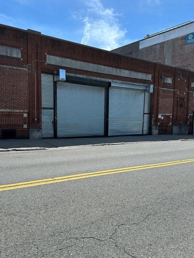 Plus de détails pour 156-158 Ludlow St, Yonkers, NY - Industriel à louer