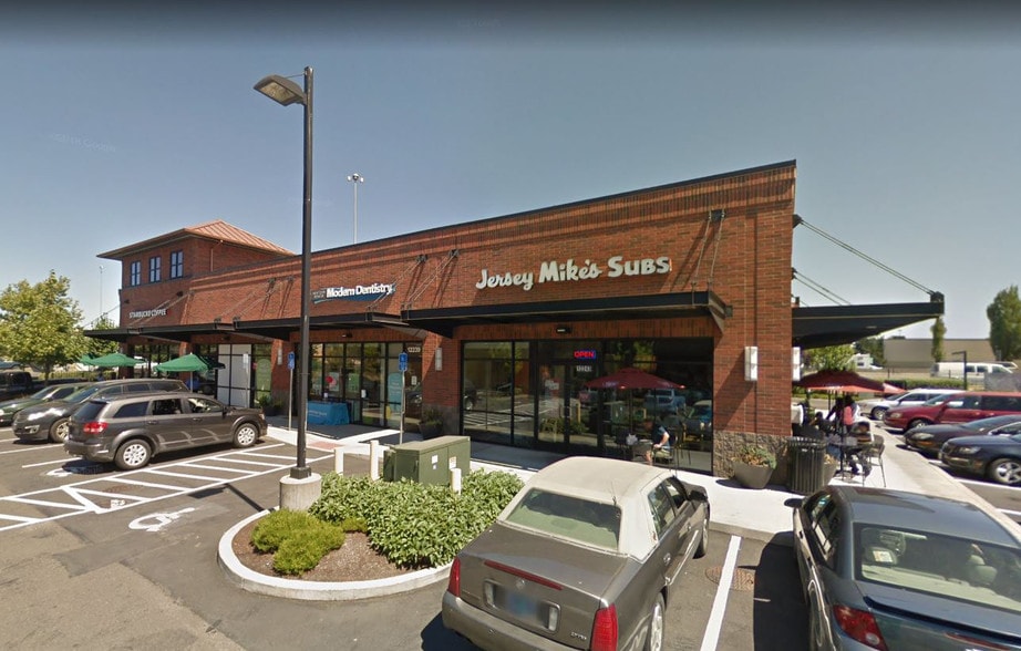 11915-12229 N Center Ave, Portland, OR for lease - Building Photo - Image 1 of 11