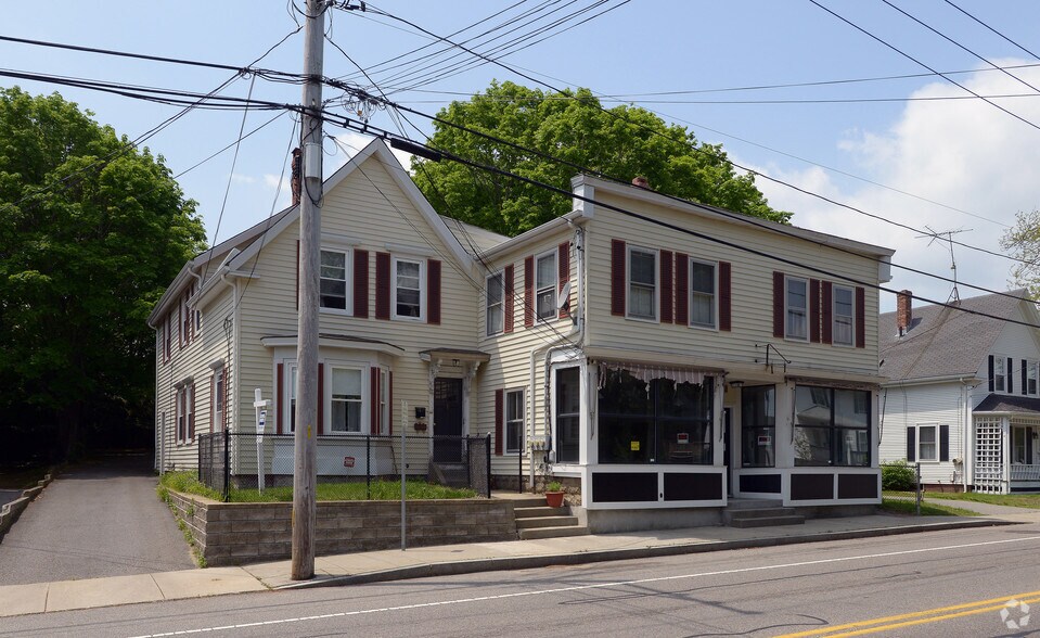 398 Court St, Plymouth, MA à louer - Photo du bâtiment - Image 2 de 8