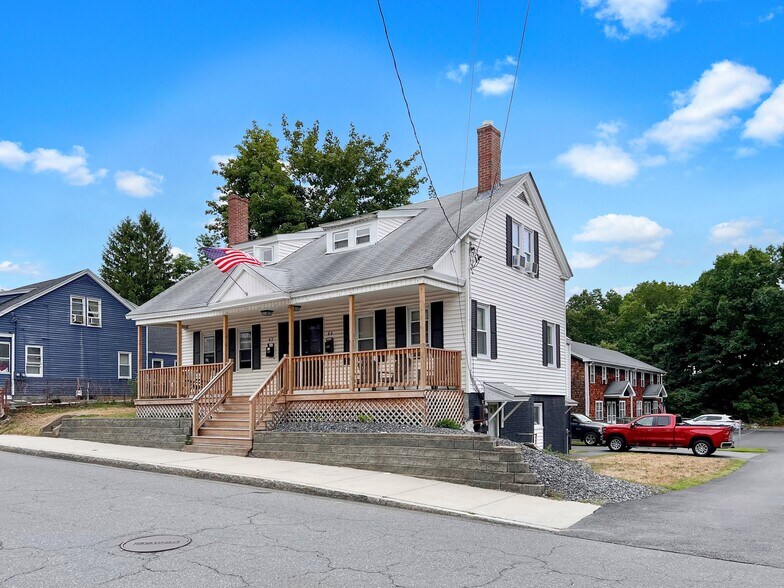 42-44 Grove St, Clinton, MA for sale - Primary Photo - Image 1 of 1