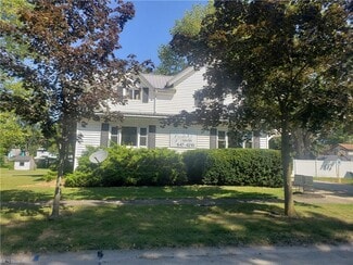 Plus de détails pour 112 Vine St, Wellington, OH - Commerce de détail à vendre