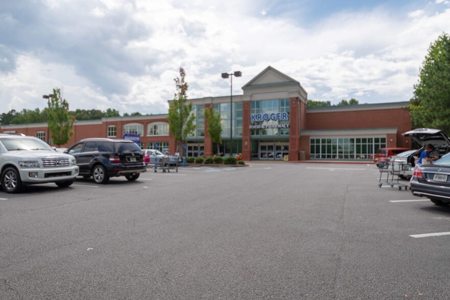 11877 Douglas Rd, Alpharetta, GA à louer - Photo du bâtiment - Image 2 de 33