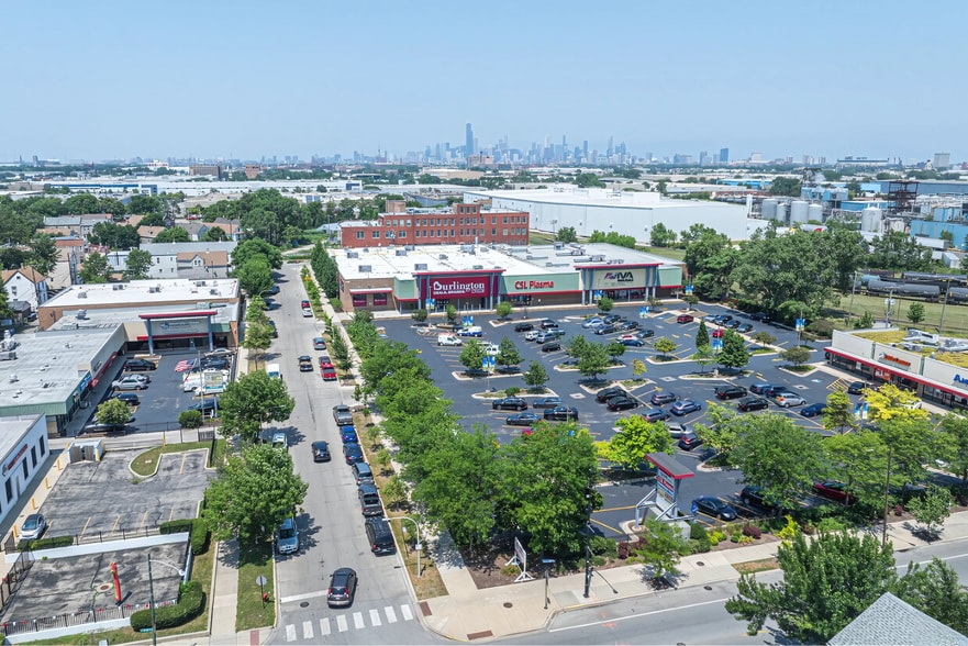 Bishop Plaza portfolio of 3 properties for sale on LoopNet.ca - Building Photo - Image 1 of 10