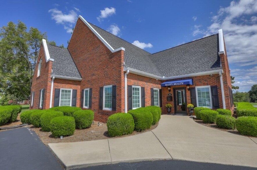 1404 N Main St, Shelbyville, TN for lease - Building Photo - Image 2 of 22