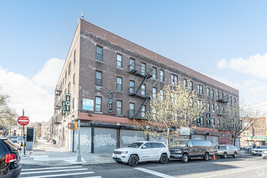 12 Newport St, Brooklyn, NY for lease - Building Photo - Image 1 of 13