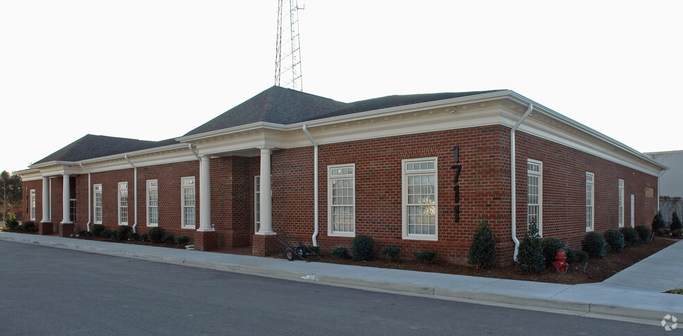 1711 Church St, Norfolk, VA for lease - Building Photo - Image 1 of 1