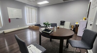 2359 Royal Windsor Dr, Mississauga, ON for lease Interior Photo- Image 2 of 4