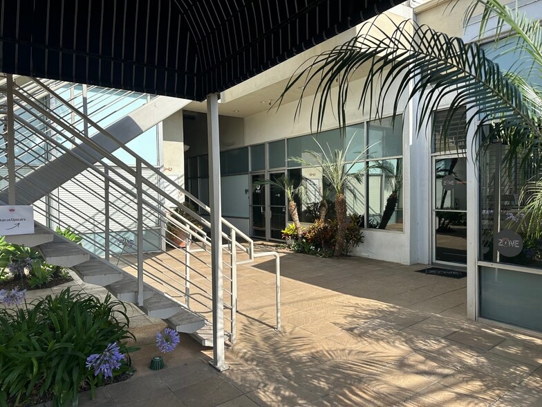 1603 Aviation Blvd, Redondo Beach, CA à louer - Photo du bâtiment - Image 1 de 18