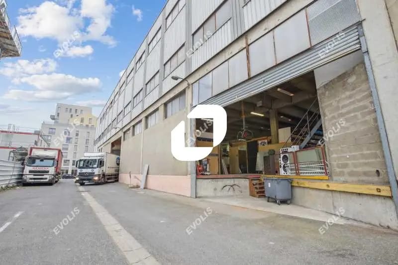 Flex in Ivry-sur-Seine for lease Building Photo- Image 1 of 15
