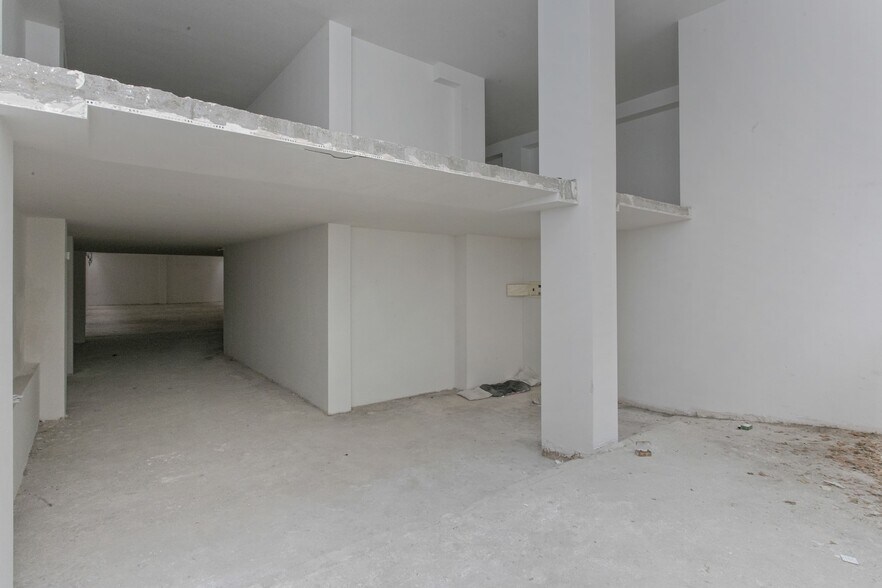 Multifamily in Sabadell, Barcelona for sale - Interior Photo - Image 2 of 3