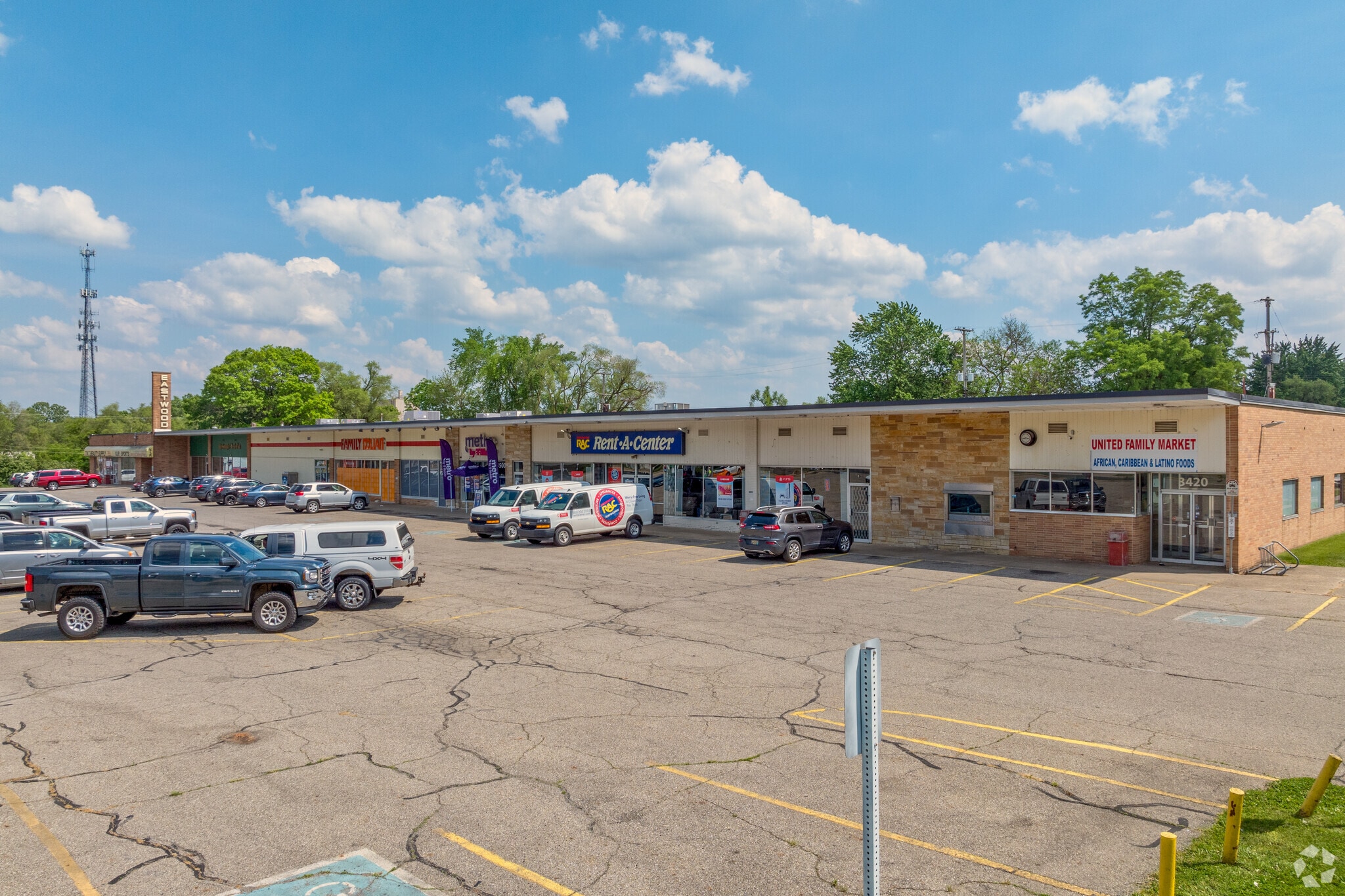 3420-3518 E Main St, Kalamazoo, MI for lease Building Photo- Image 1 of 7