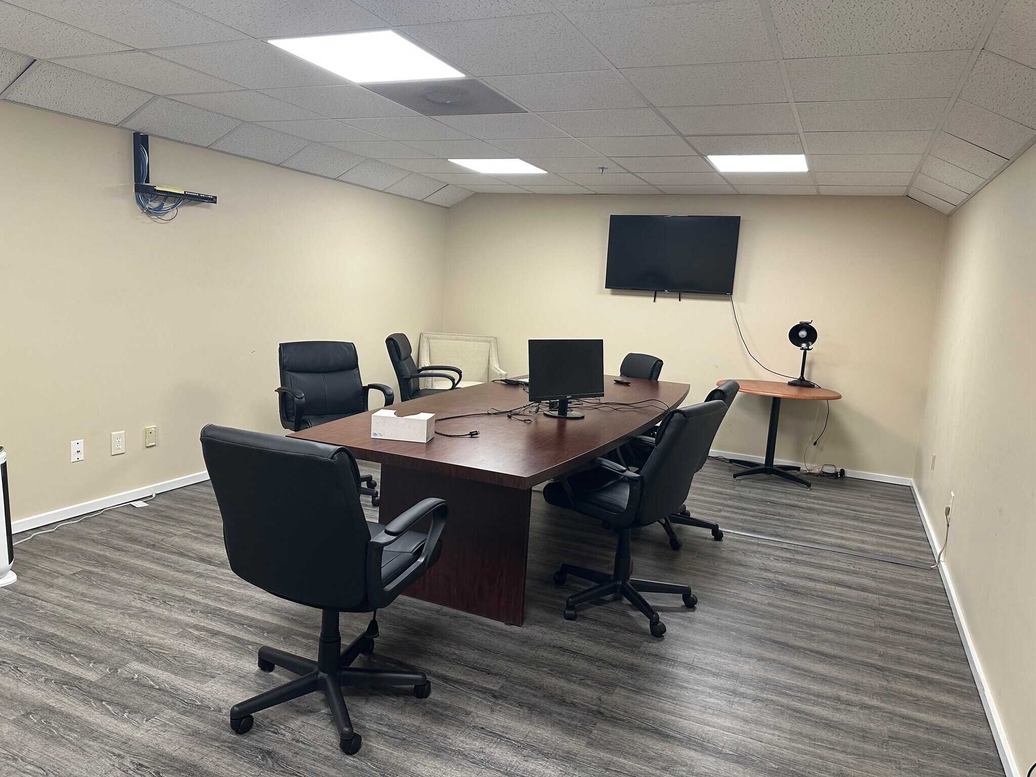 304 Corporate Dr E, Langhorne, PA for lease Building Photo- Image 1 of 5