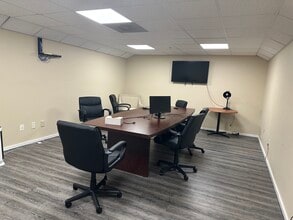 304 Corporate Dr E, Langhorne, PA for lease Building Photo- Image 1 of 5