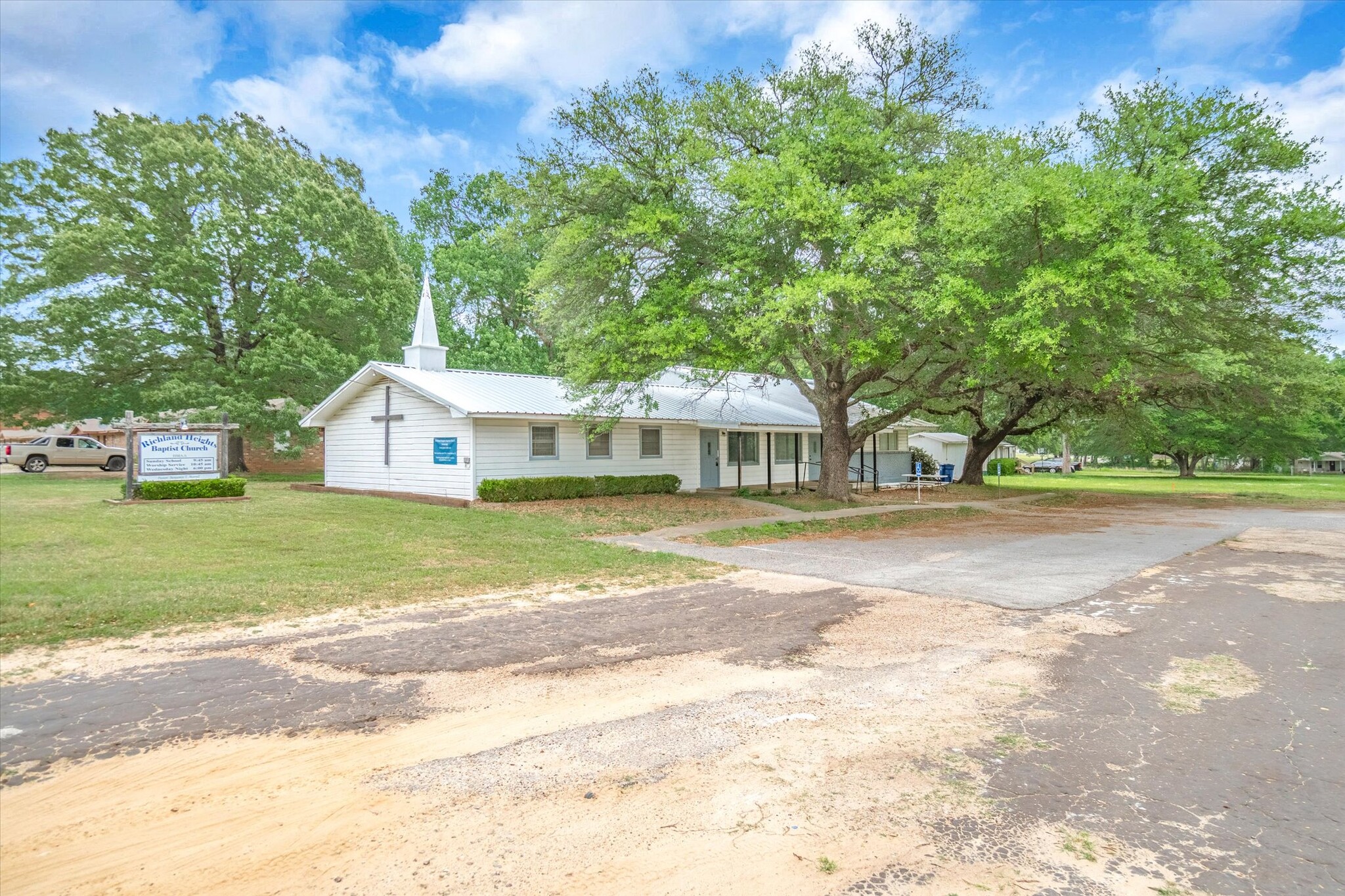 1500 Spring Street St, Grand Saline, TX à vendre Photo du b timent- Image 1 de 40