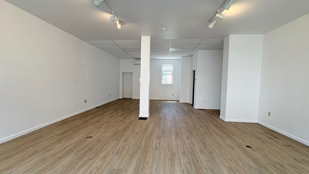 203 Warren St, Hudson, NY for lease - Building Photo - Image 3 of 9