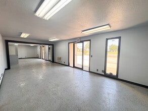 3557 National Dr, Norman, OK for lease Interior Photo- Image 1 of 6