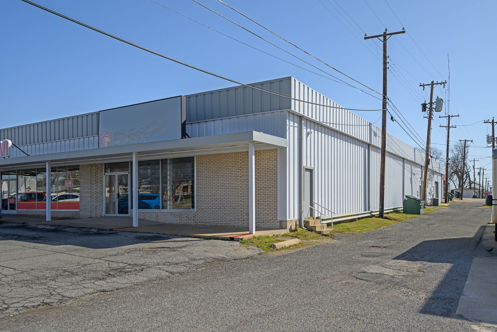 210 Armstrong Ave, Denison, TX for sale Building Photo- Image 1 of 1