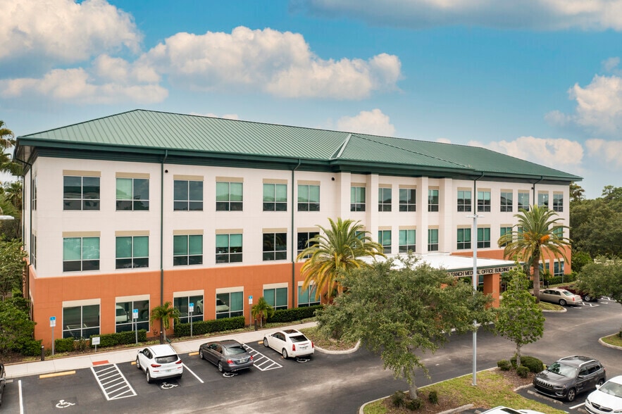 6310 Health Park Way, Bradenton, FL for lease - Building Photo - Image 3 of 12