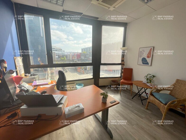 Office in Rennes for sale - Interior Photo - Image 3 of 7