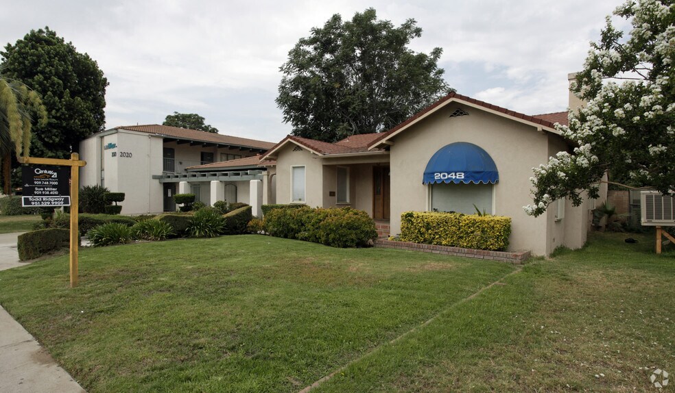 2048 N Waterman Ave, San Bernardino, CA à louer - Photo du bâtiment - Image 3 de 3
