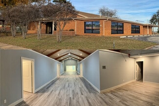 More details for 116 N Clark St, Burleson, TX - Office for Sale