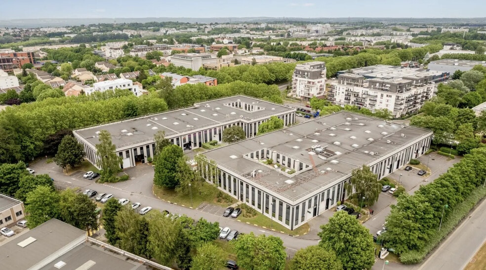 Flex in Lognes for lease - Aerial - Image 1 of 5