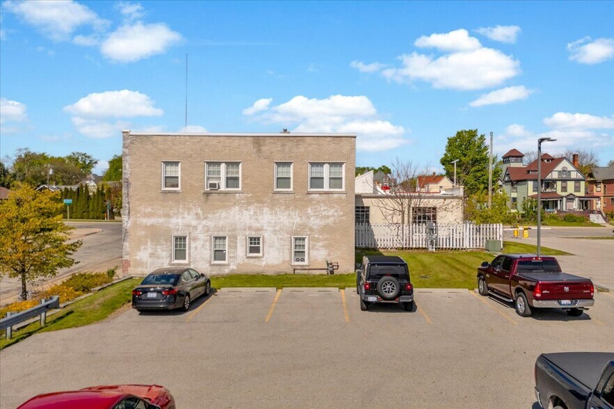 1522 Military St, Port Huron, MI à vendre - Photo du bâtiment - Image 2 de 37