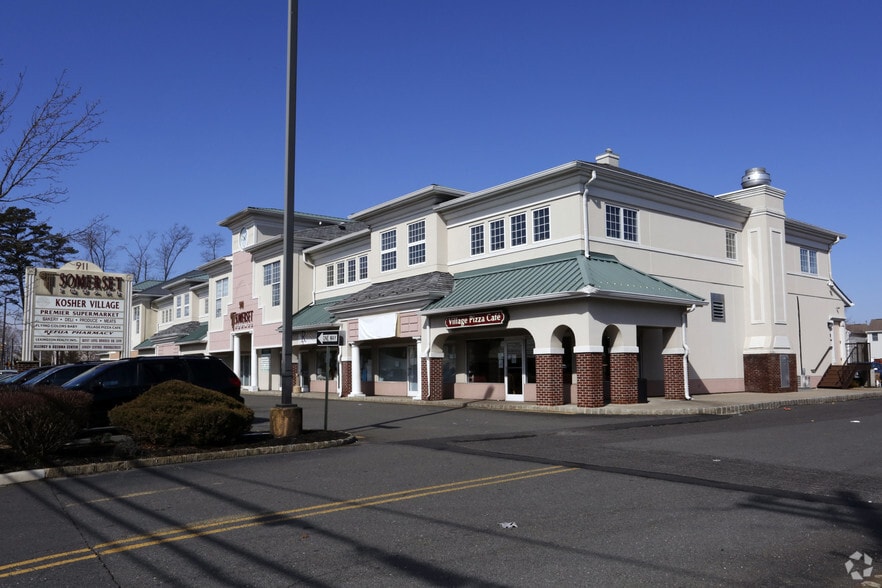 911 E County Line Rd, Lakewood, NJ for lease - Building Photo - Image 2 of 9