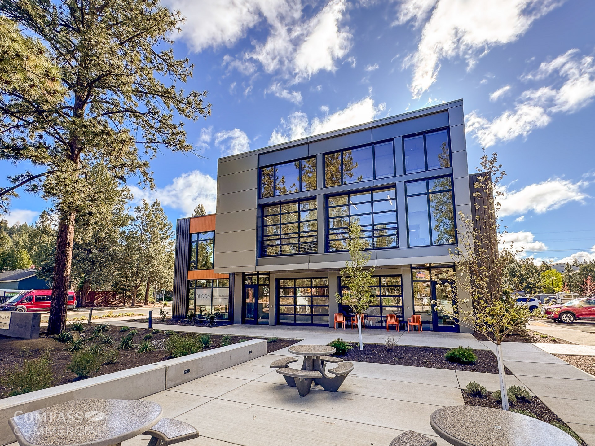 NW Shevlin Park Rd & Crossing Dr, Bend, OR for lease Primary Photo- Image 1 of 20