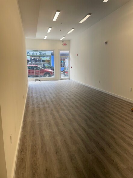 2103 Bergenline Ave, Union City, NJ à louer - Photo intérieure - Image 2 de 6