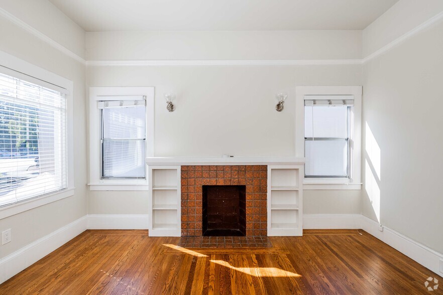 5476 Vicente Way, Oakland, CA for sale - Interior Photo - Image 3 of 20